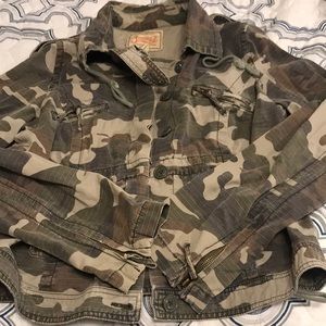 Jimmy’z brand camouflage jacket